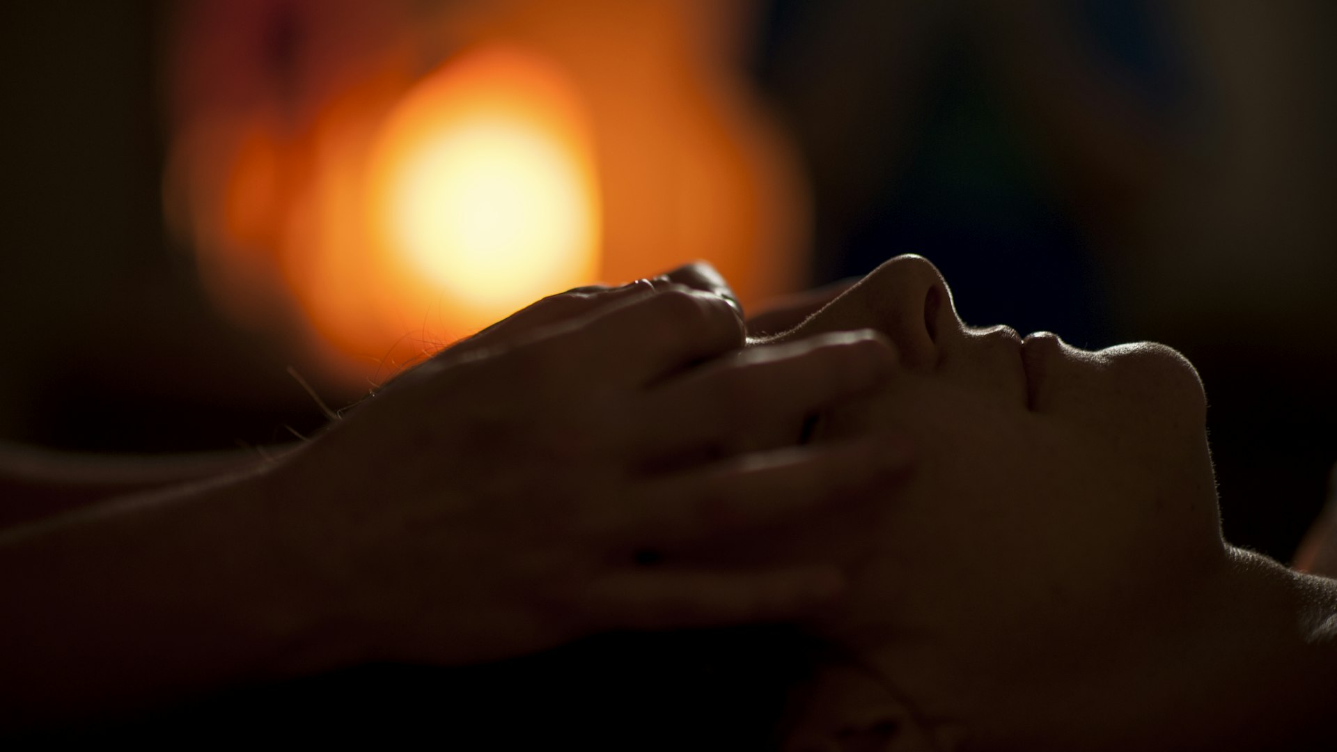 Massage tijdens een gezichtsbehandeling